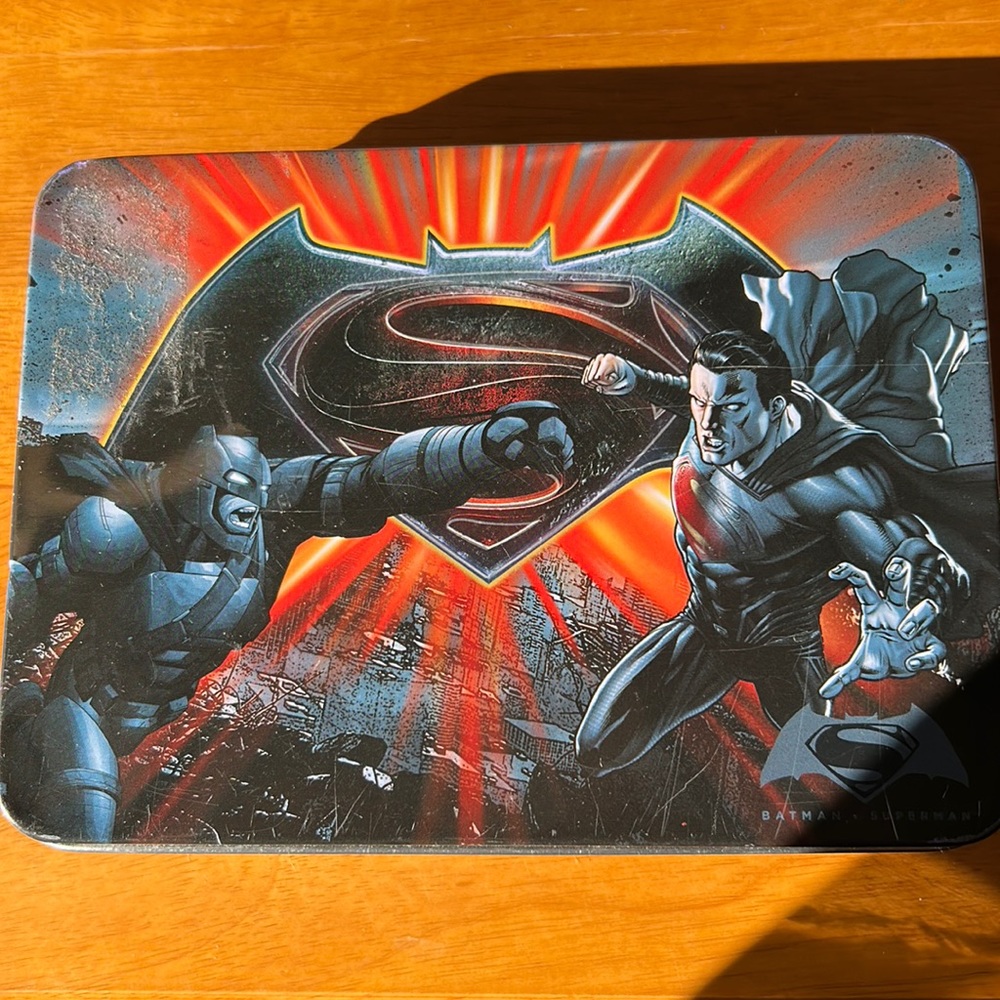 Batman vs Superman container